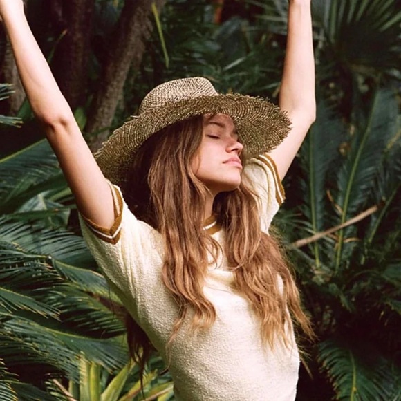 799. LAST 1! European Tan Bohemian Retro Straw Hat - Picture 4 of 5